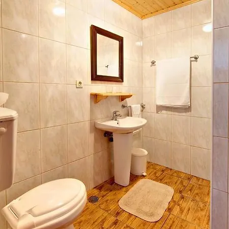Maroicos Guest house *
